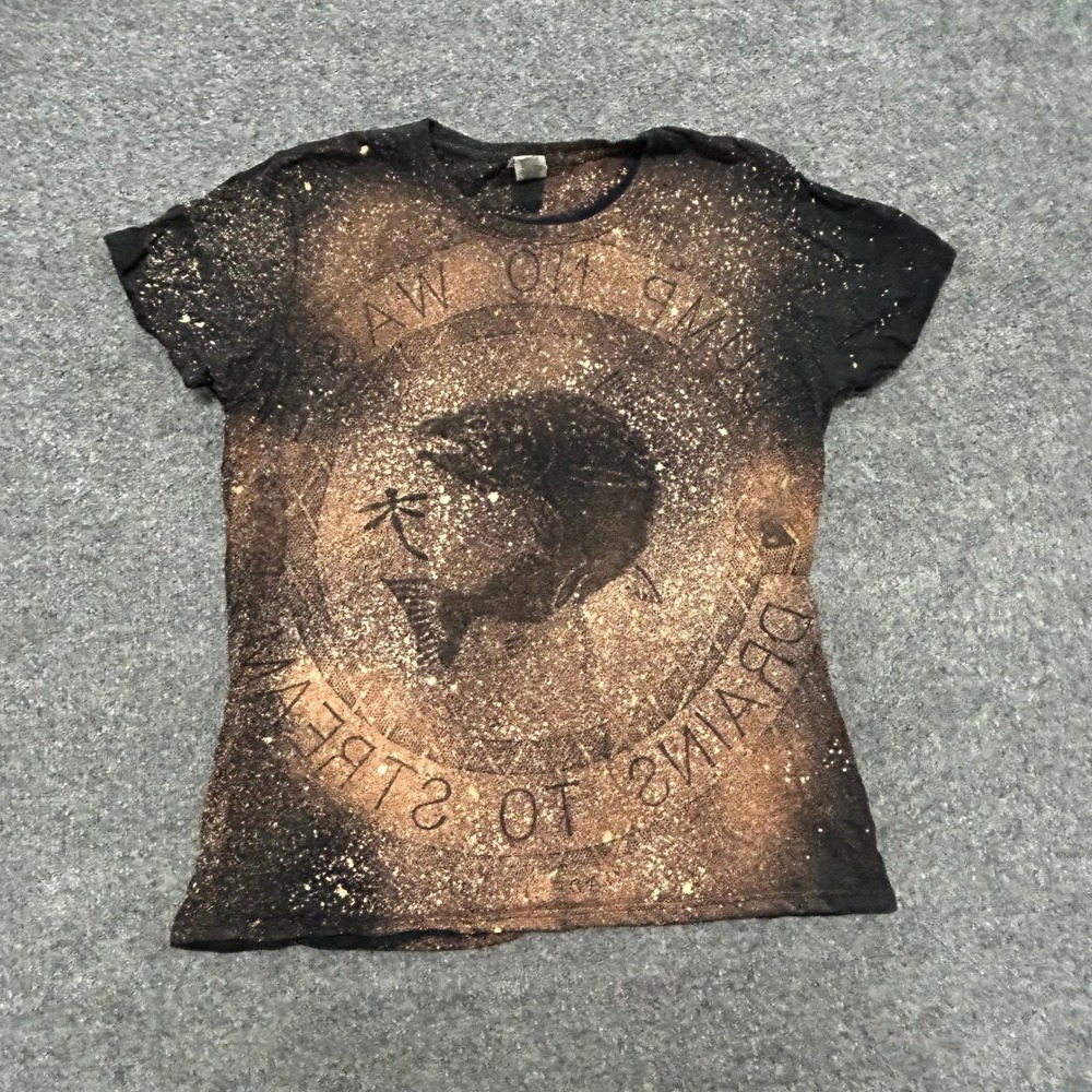 Gildan T-Shirt Womens Size L Black Bleach Wash Salmon Fish Graphic Slim Fit